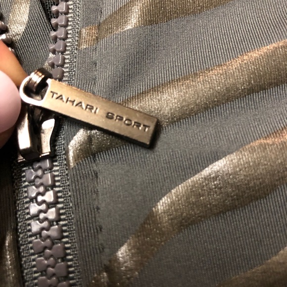 Tahari sport half zip sport bra coated zebra new with tags - Picture 5 of 7